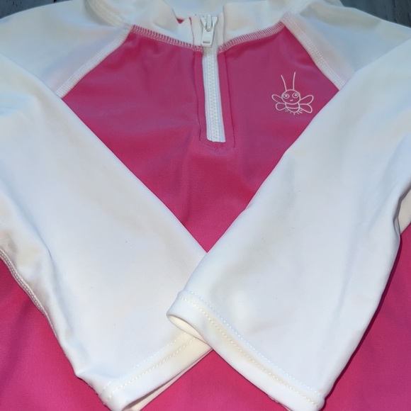 NWOT I play UPF 50 + long sleeve girls, swimwear top - Picture 5 of 12
